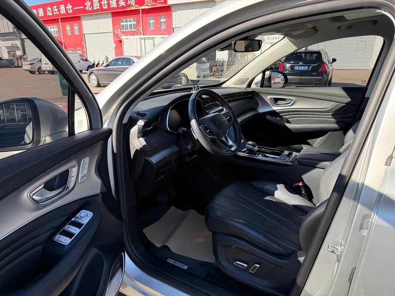 Roewe RX5 eMAX — фото 9