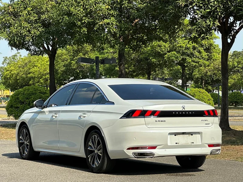 Peugeot 508 — фото 28