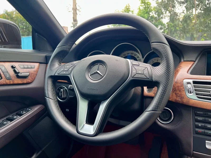 Mercedes-Benz CLS-Class — фото 12