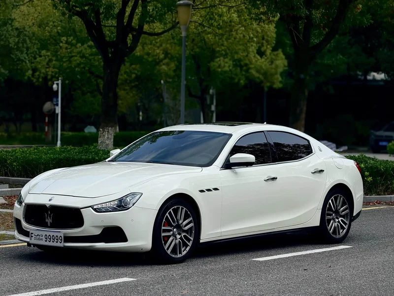 Maserati Ghibli — фото 1