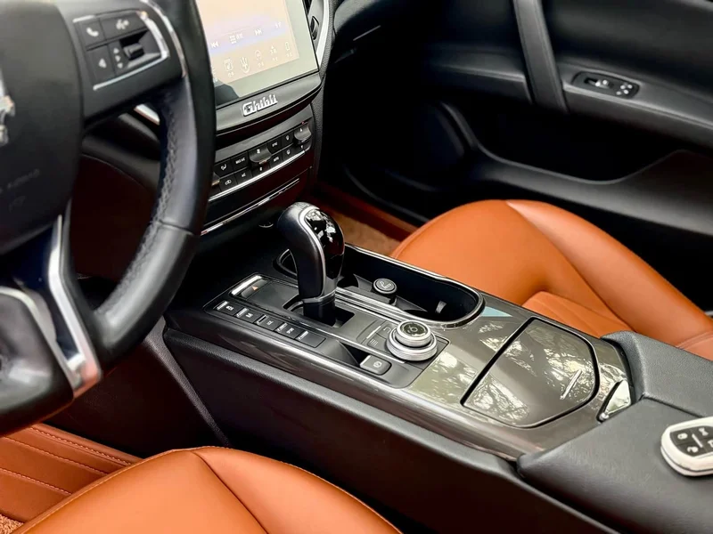 Maserati Ghibli — фото 18