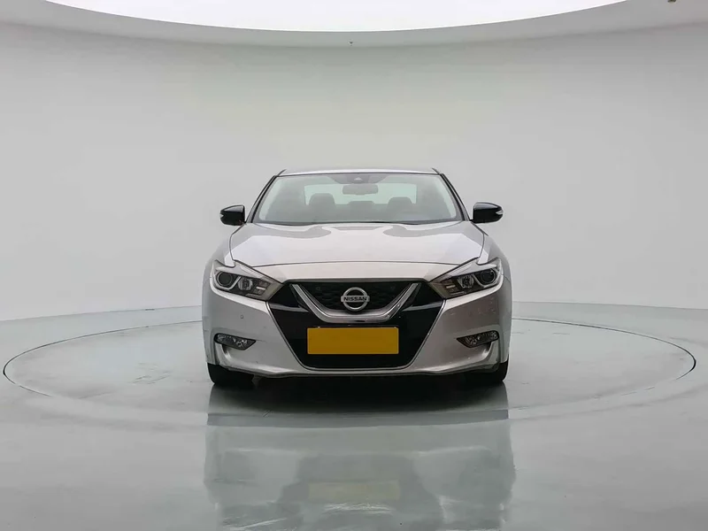 Nissan Maxima — фото 2
