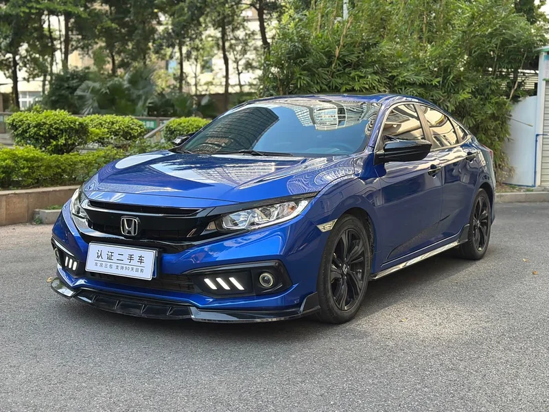 Honda Civic — фото 1