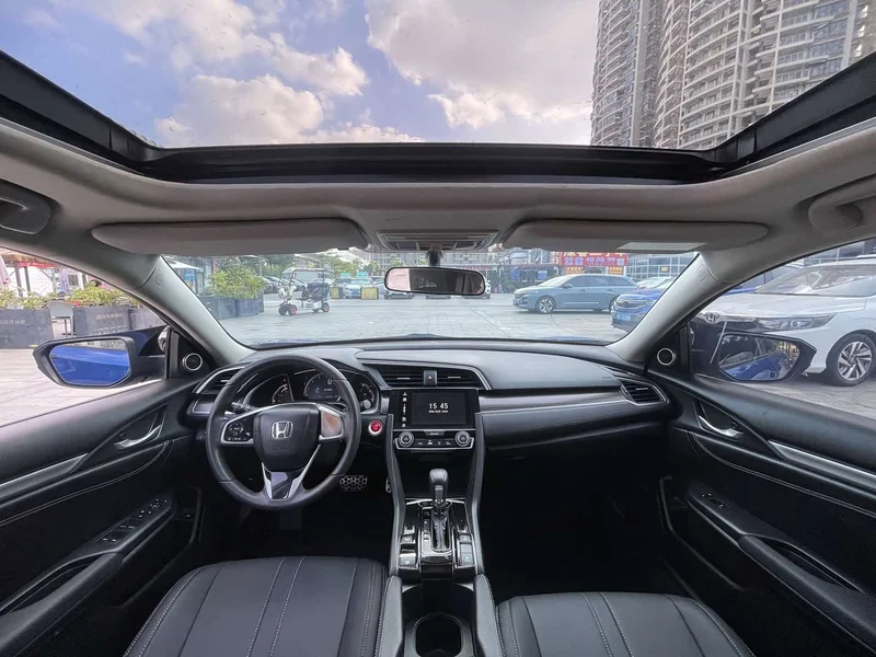 Honda Civic — фото 7