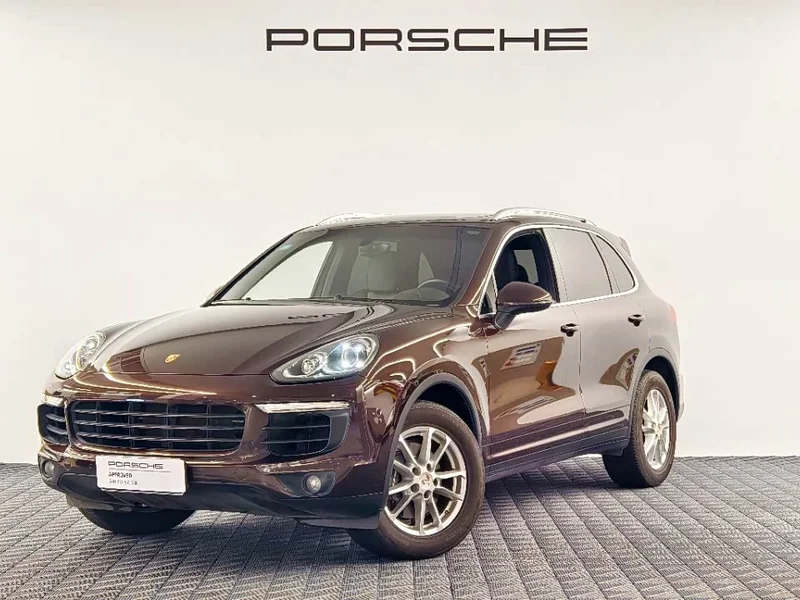 Porsche Cayenne — фото 1