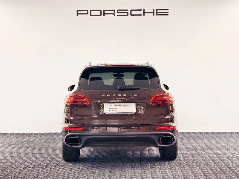 Porsche Cayenne — фото 6