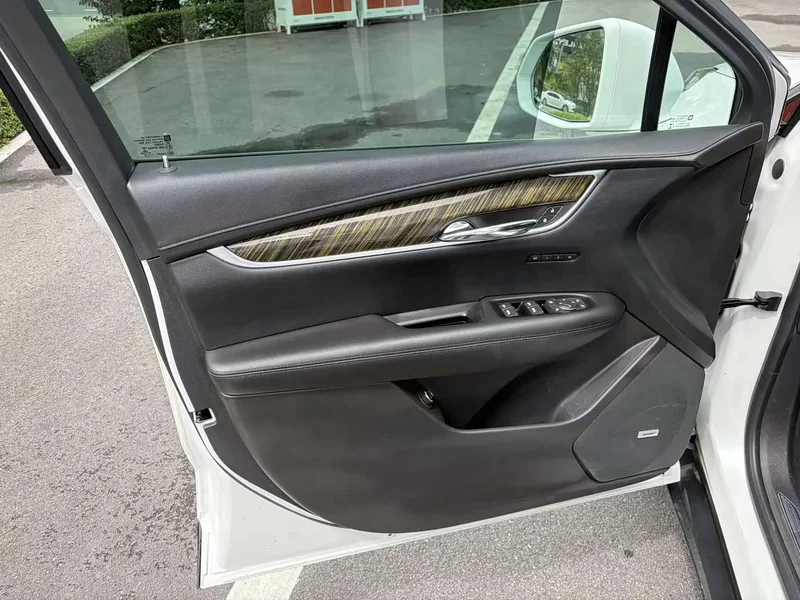 Cadillac XT5 — фото 9