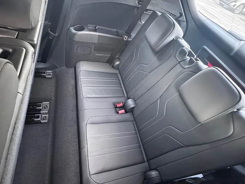 Audi Q5 e-tron — фото 15
