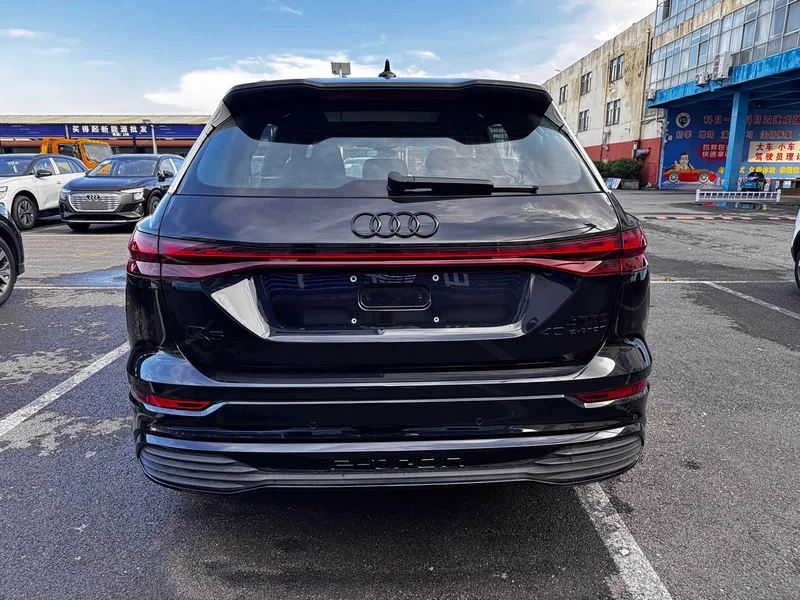 Audi Q5 e-tron — фото 4