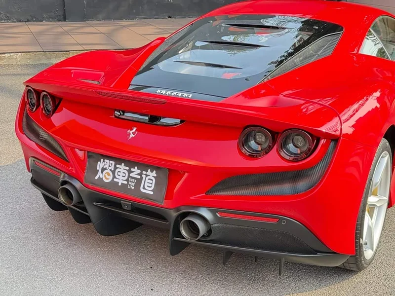 Ferrari F8 — фото 21