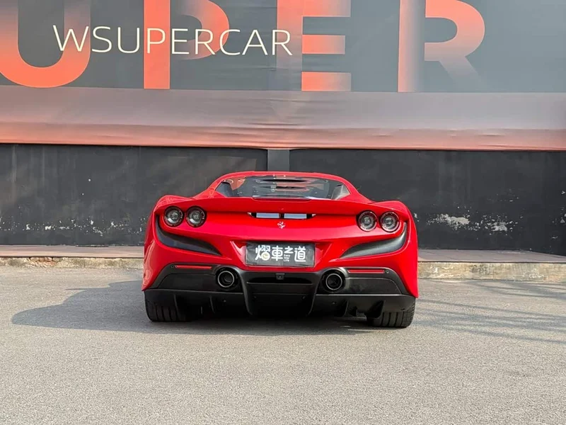 Ferrari F8 — фото 4