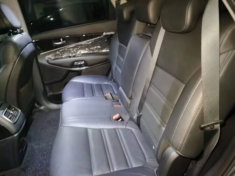 Kia Sorento — фото 13