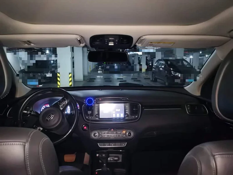 Kia Sorento — фото 14