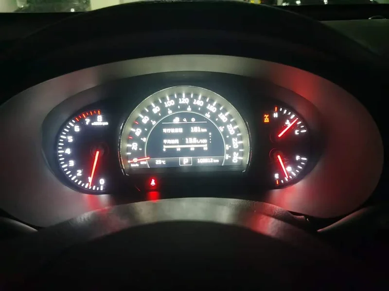 Kia Sorento — фото 7