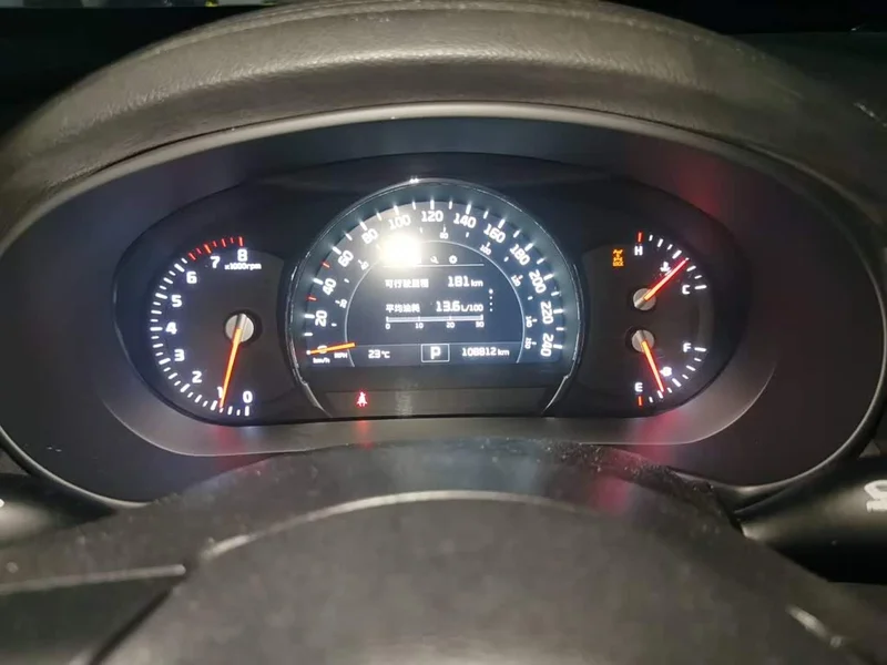 Kia Sorento — фото 8
