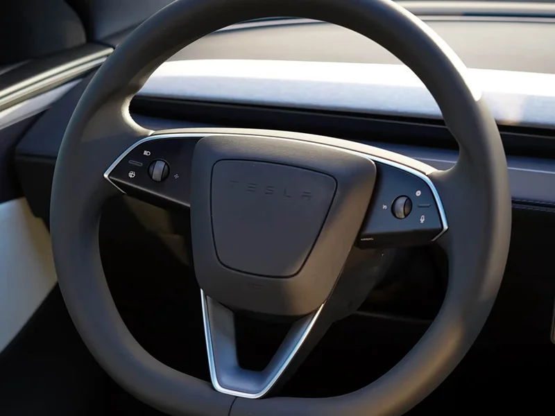 Tesla Model Y — фото 7