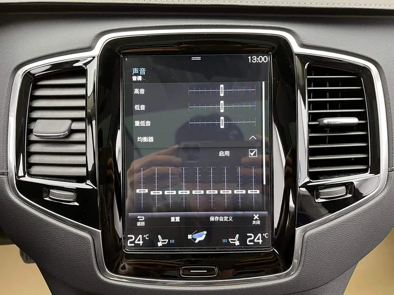 Volvo XC90 — фото 24