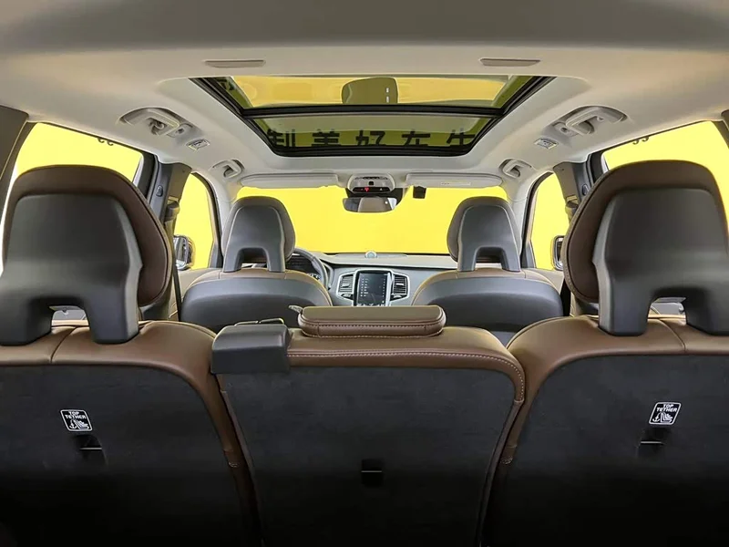 Volvo XC90 — фото 43