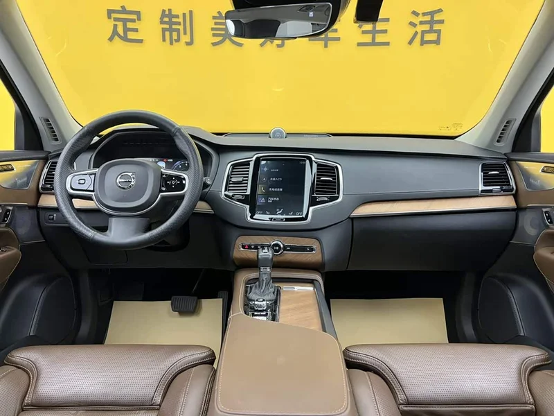 Volvo XC90 — фото 44
