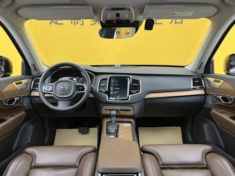 Volvo XC90 — фото 45