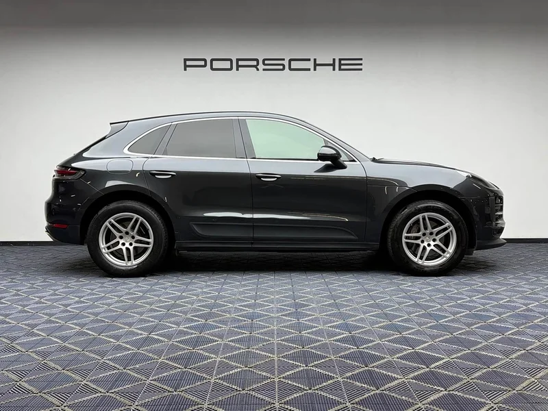 Porsche Macan — фото 11