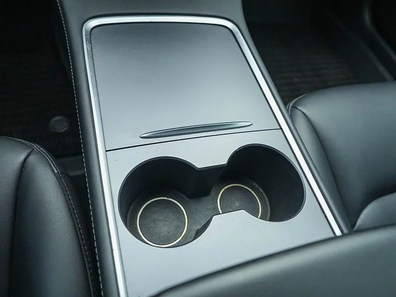Tesla Model 3 — фото 13