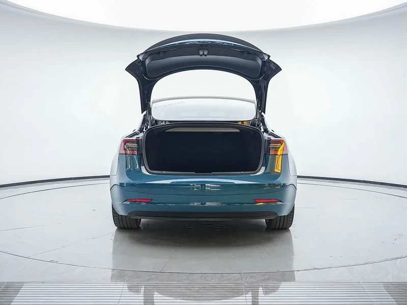 Tesla Model 3 — фото 27