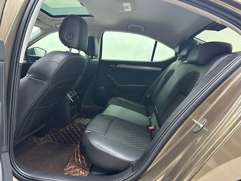 Skoda Superb — фото 6