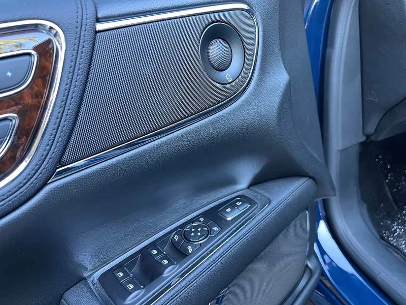Lincoln Continental — фото 10