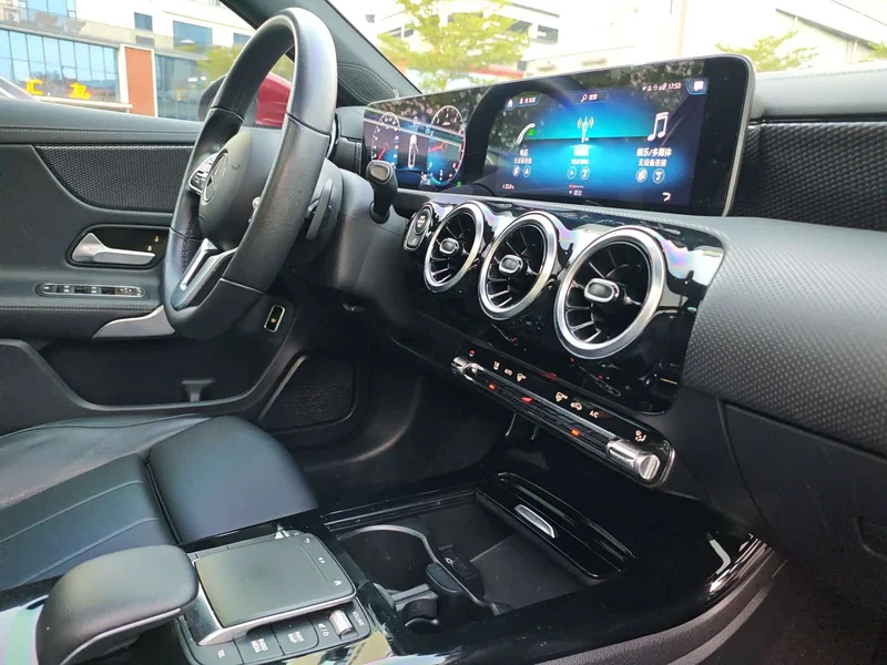 Mercedes-Benz A-Class — фото 15