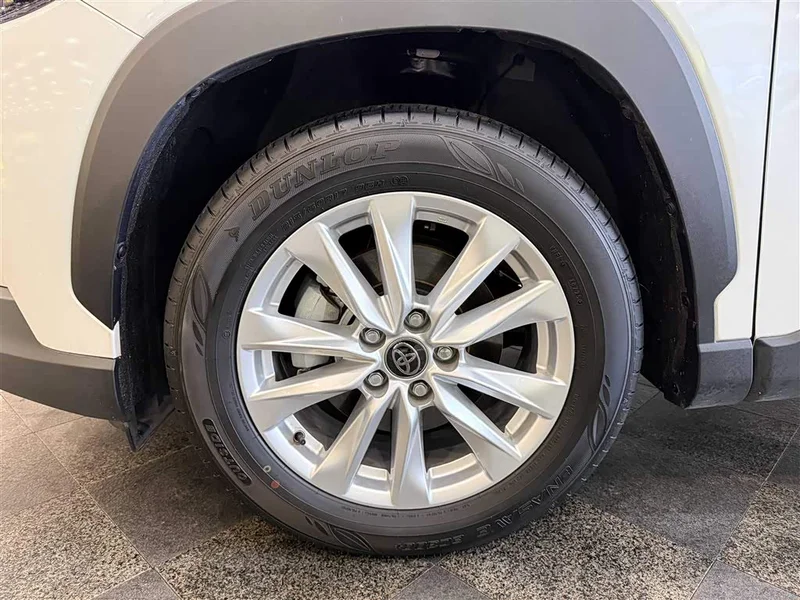 Toyota Corolla Cross — фото 13