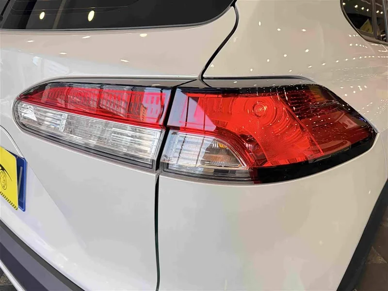 Toyota Corolla Cross — фото 14