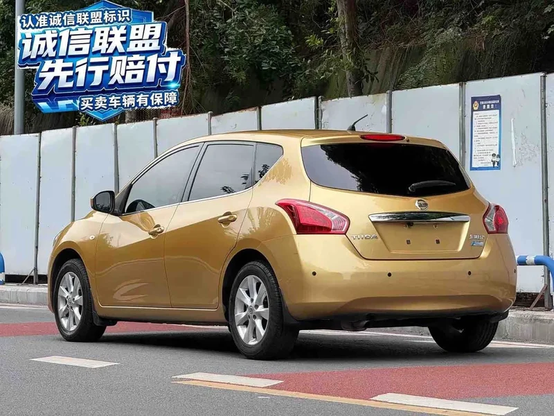Nissan Tiida — фото 8