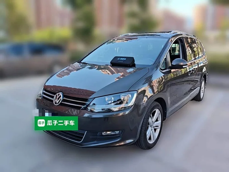 Volkswagen Sharan — фото 1