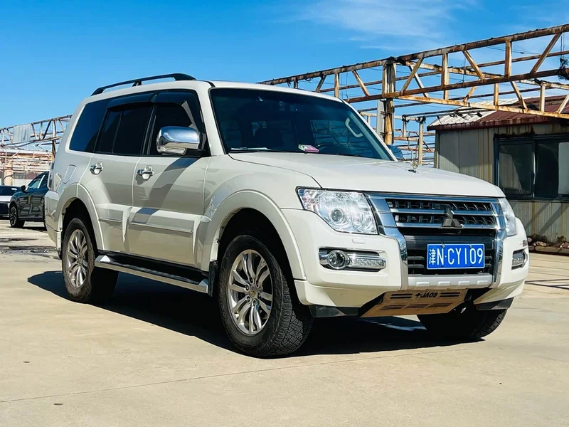 Mitsubishi Pajero (Imported) — фото 3