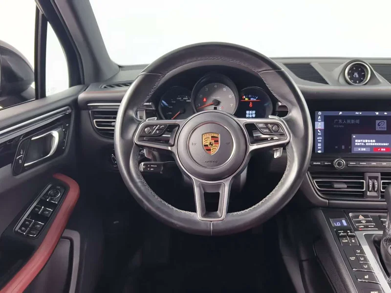 Porsche Macan — фото 10
