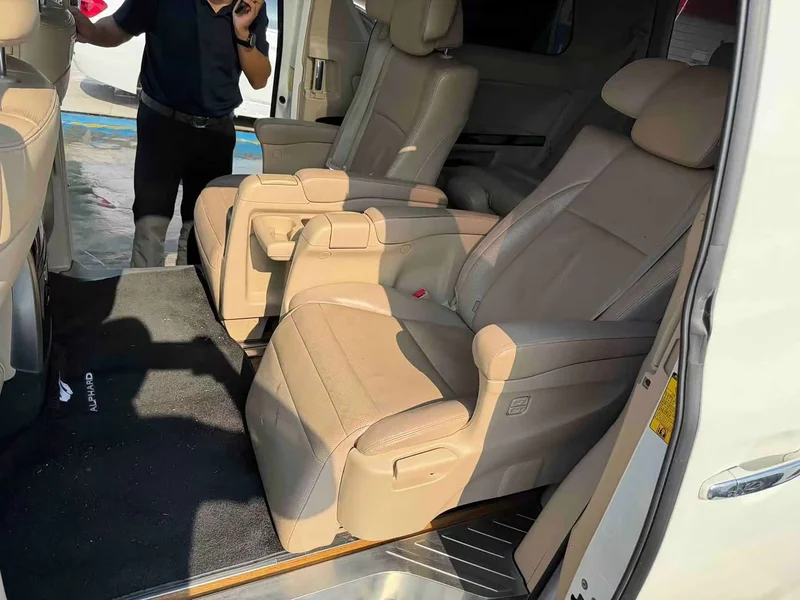 Toyota Alphard — фото 6