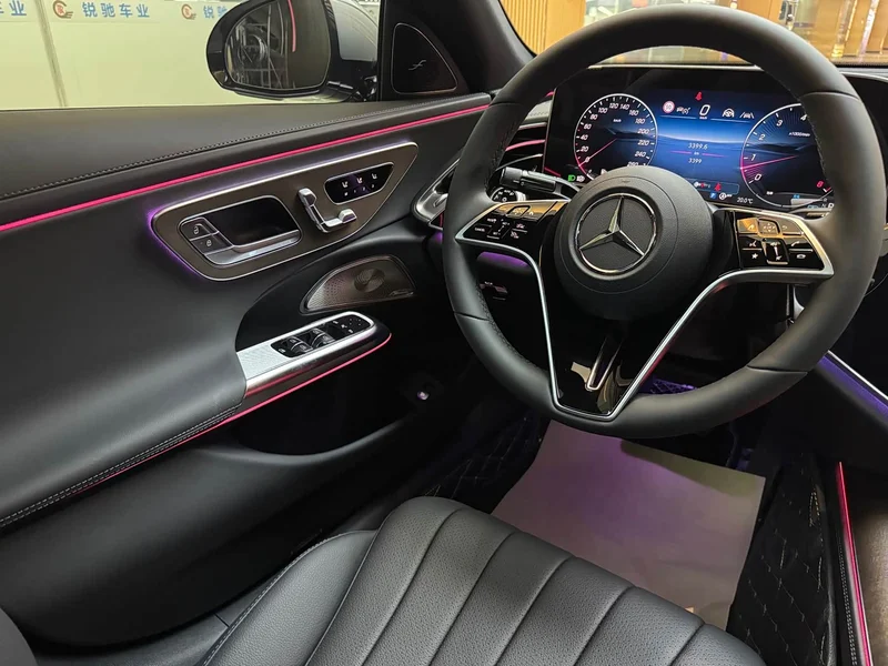 Mercedes-Benz E-Class — фото 15