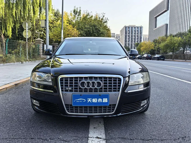 Audi A8 — фото 2
