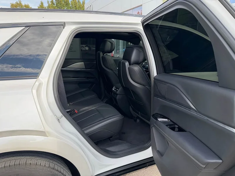 Cadillac XT5 — фото 17