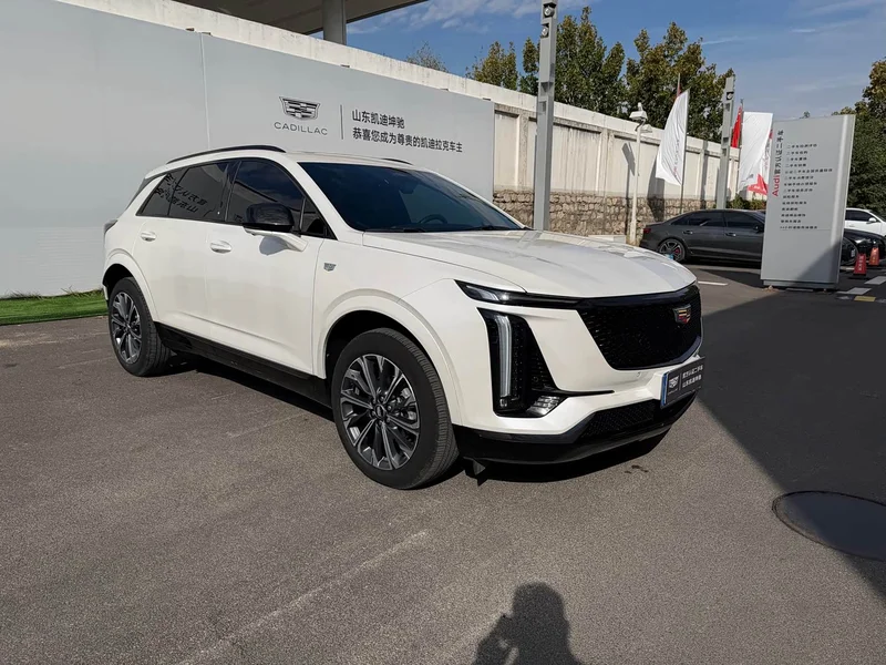 Cadillac XT5 — фото 20