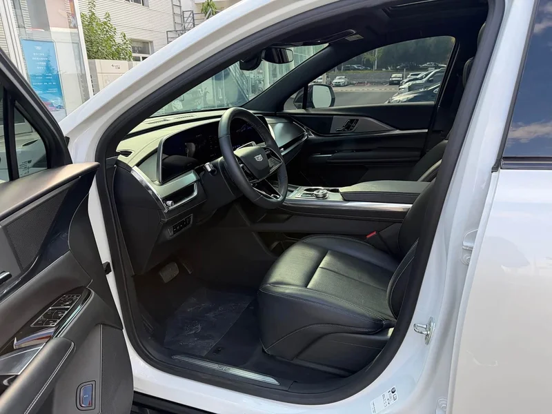Cadillac XT5 — фото 4