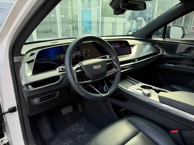 Cadillac XT5 — фото 5