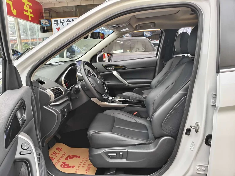 Mitsubishi Eclipse Cross — фото 3