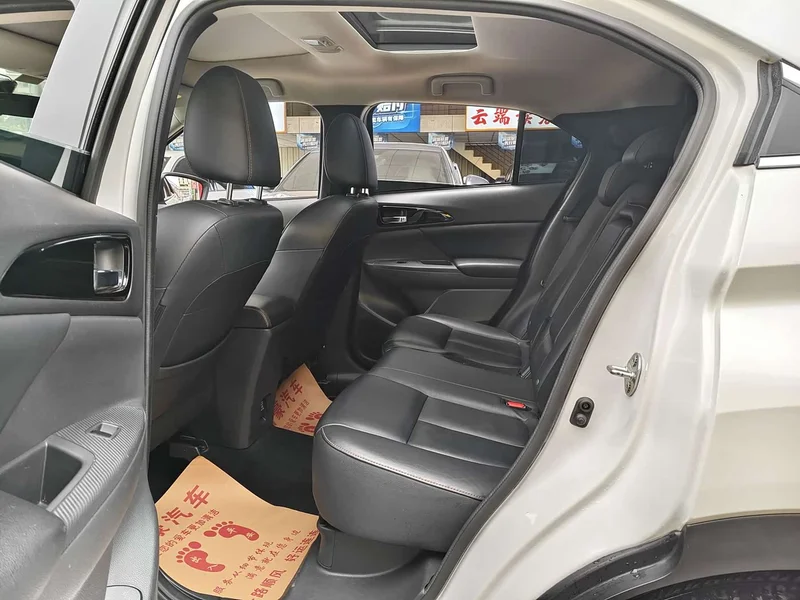 Mitsubishi Eclipse Cross — фото 6