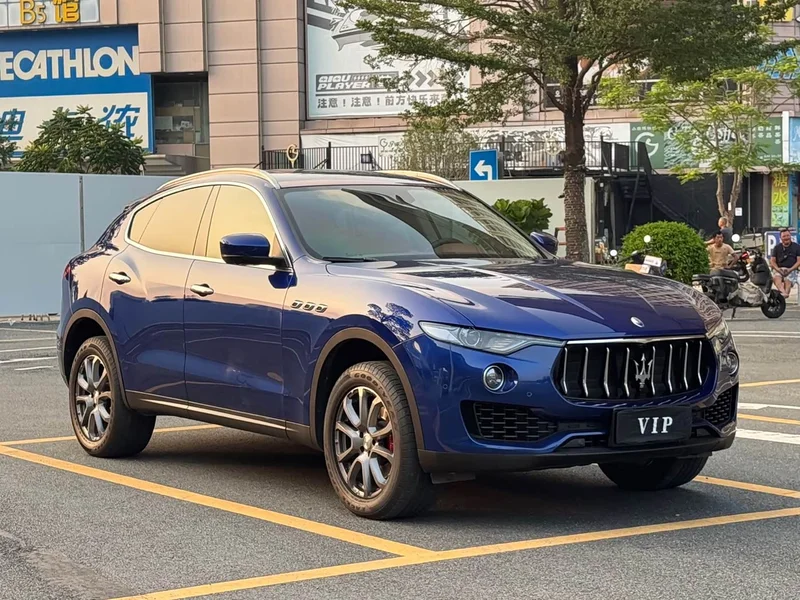 Maserati Levante — фото 3