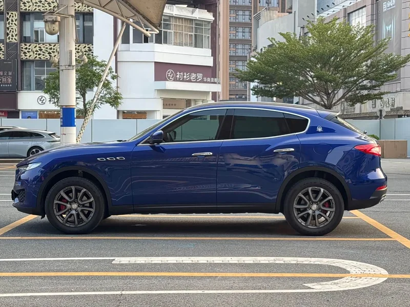 Maserati Levante — фото 6