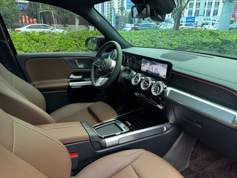 Mercedes-Benz GLB-Class — фото 12