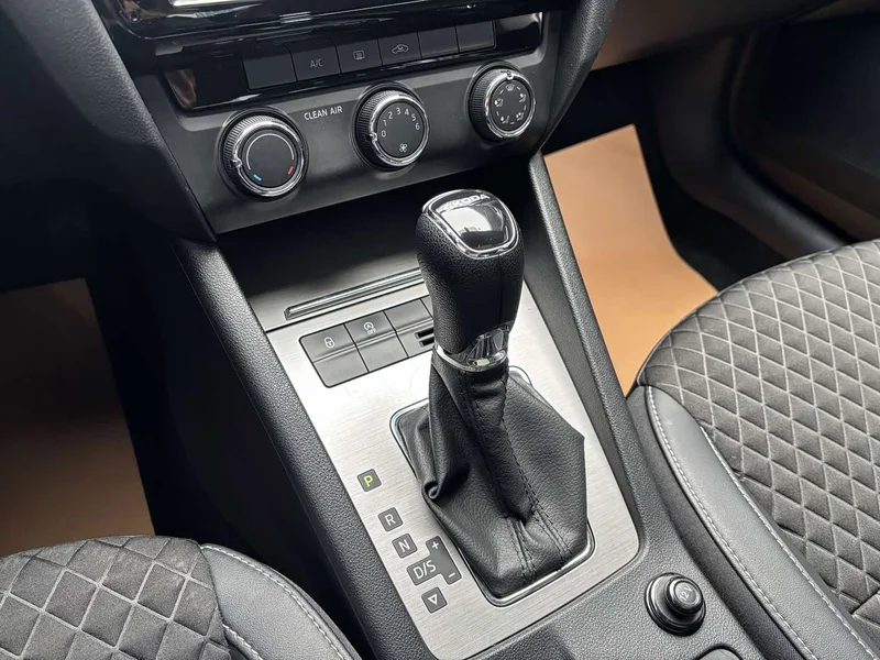 Volkswagen Octavia — фото 15