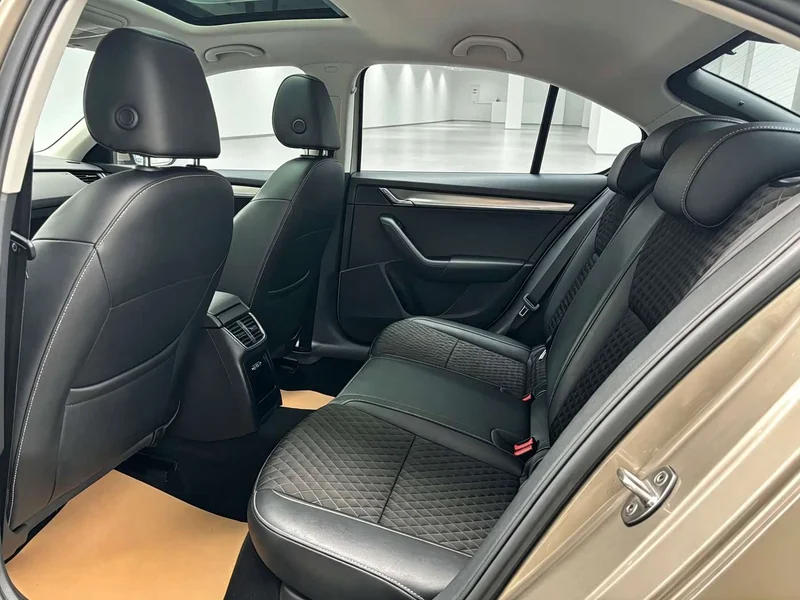 Volkswagen Octavia — фото 5